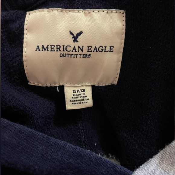 American Eagle Men’s Color-Block Hoodie - Picture 5 of 5